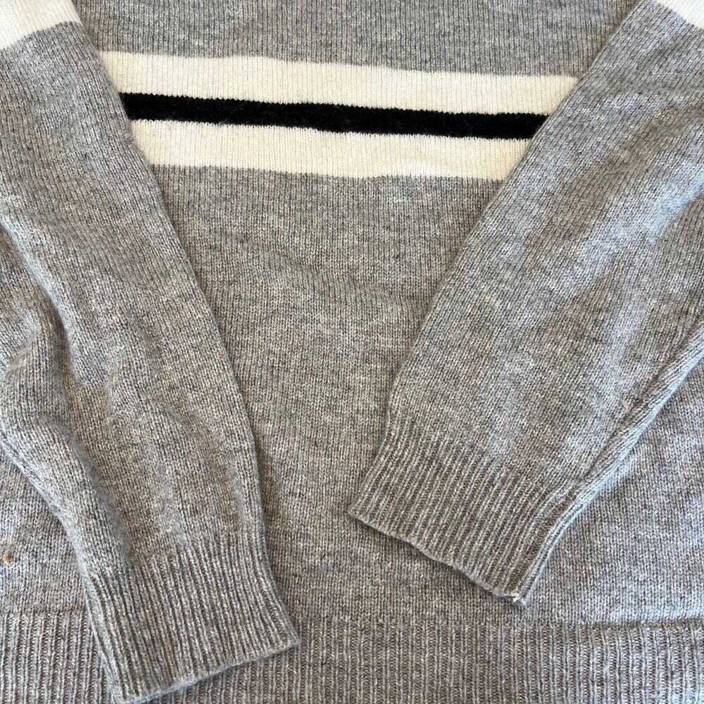 Brandy Melville Grey and White Striped Long Sleeve Sweater One Size - Picture 3 of 9